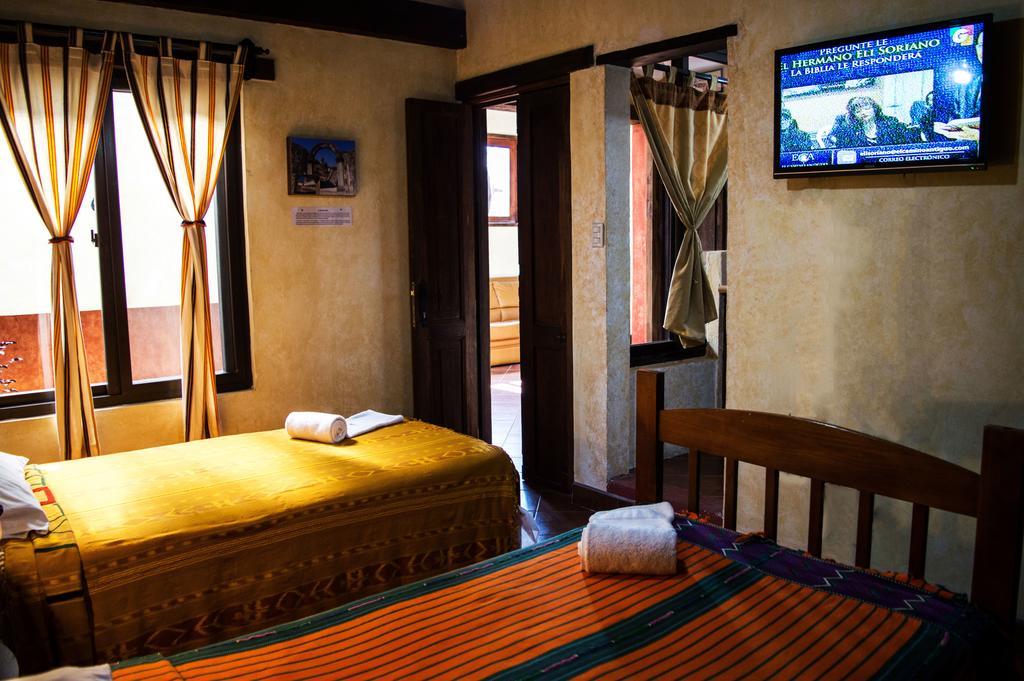 Hotel Y Galeria Uxlabil אנטיגואה גואטמלה חדר תמונה