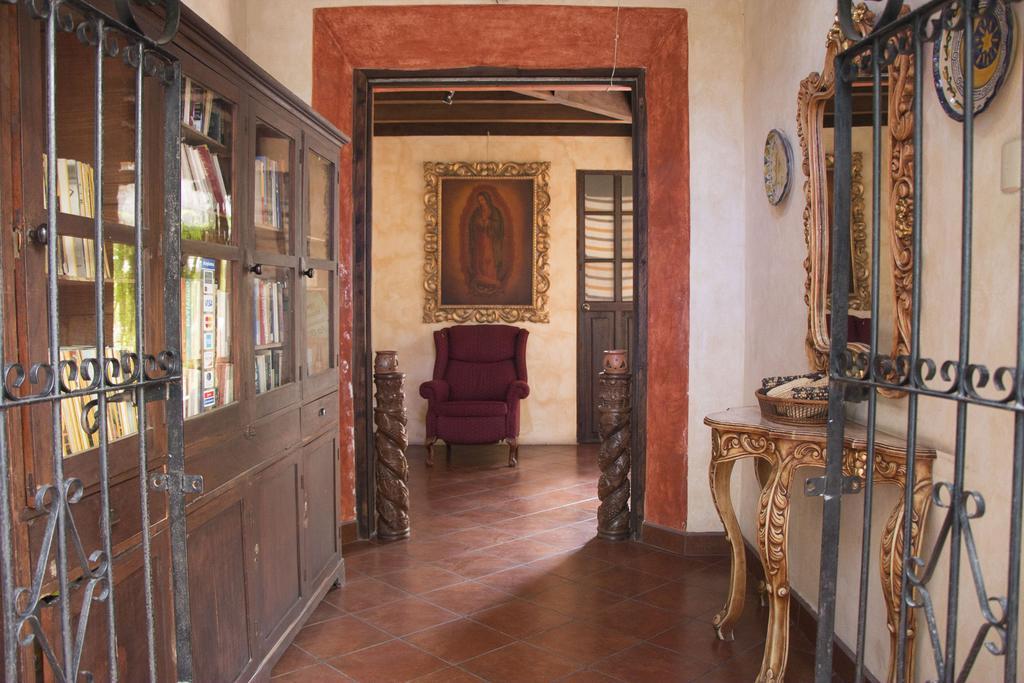 Hotel Y Galeria Uxlabil אנטיגואה גואטמלה מראה חיצוני תמונה